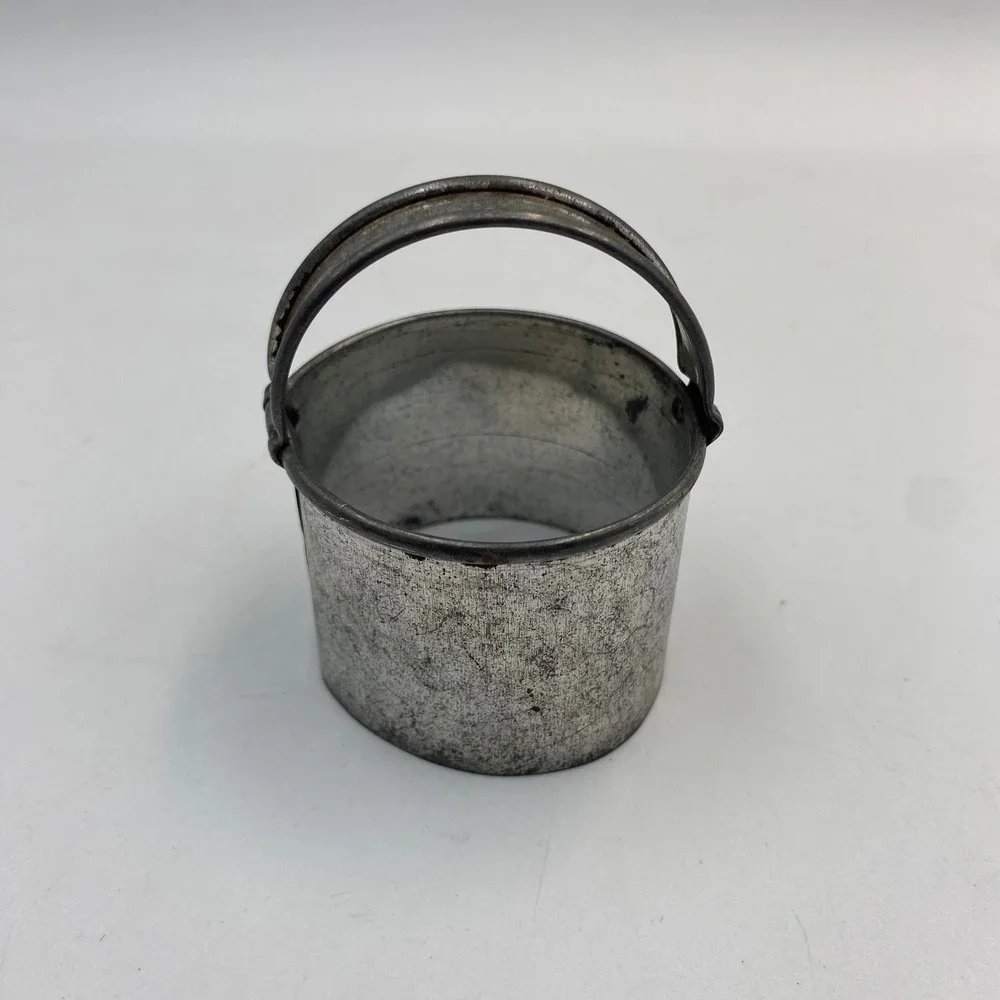 Vintage Tin Round Biscuit‎ Cookie Cutter with Arched Handle Primitive Farmhouse